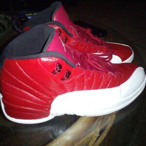 Jordan 12 gym red